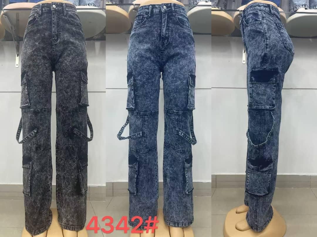 Jean Femme Cargo Effet Acid Wash Poches Multiples Sangles