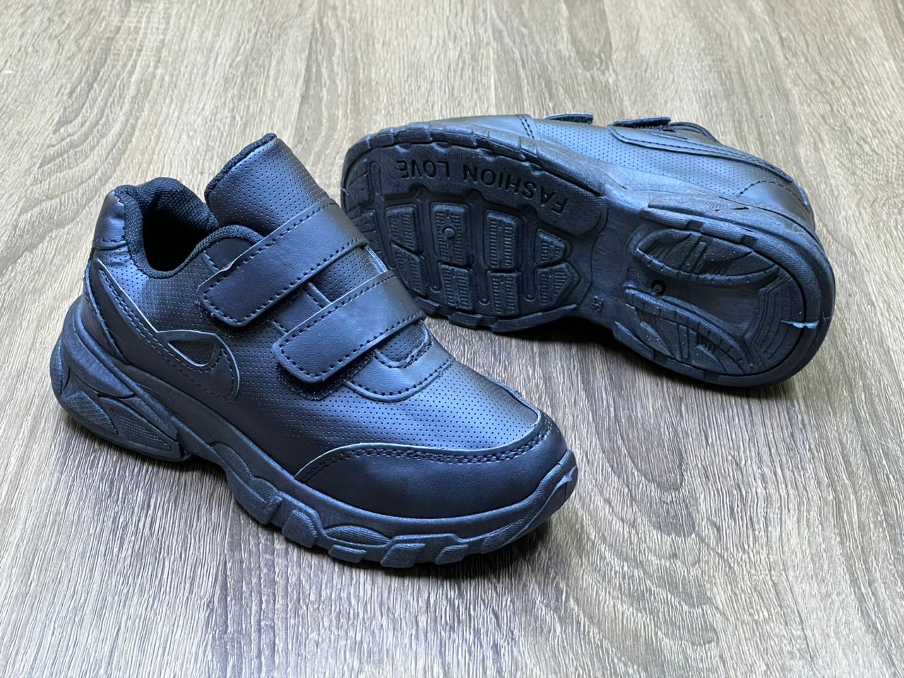 Chaussures de sport à velcro